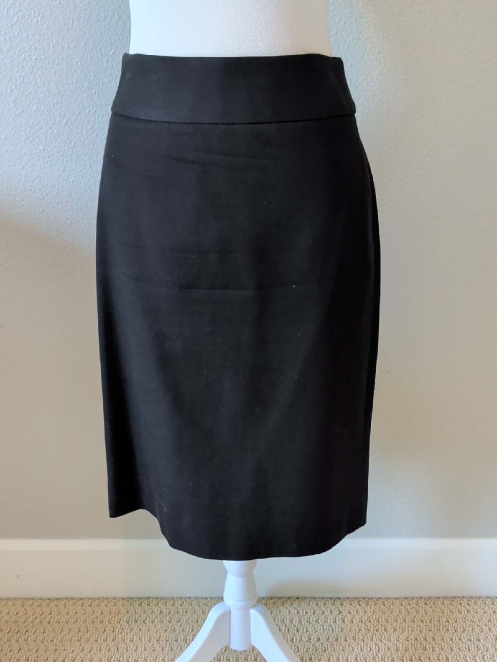 Banana Republic Classic Black Pencil Skirt